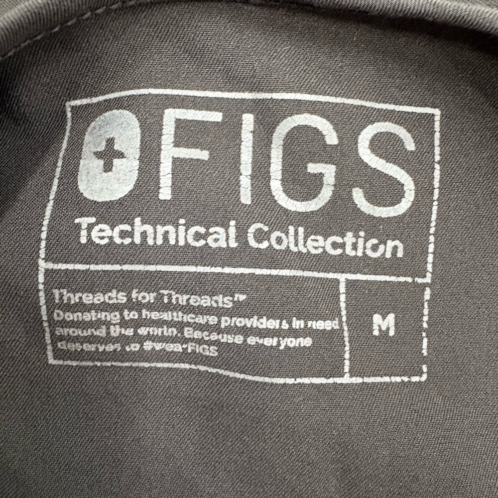 FIGS Technical Collection Women’s 3 Pocket Scrub Top V-Neck Black Short Sleeve M - Picture 6 of 8